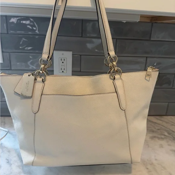 Coach Ava tote and matching wallet - Picture 5 of 17